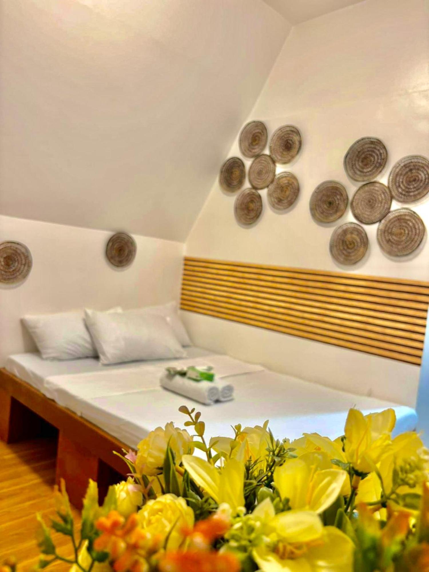Villa Lovi Panagsama Beach Moalboal Exterior photo