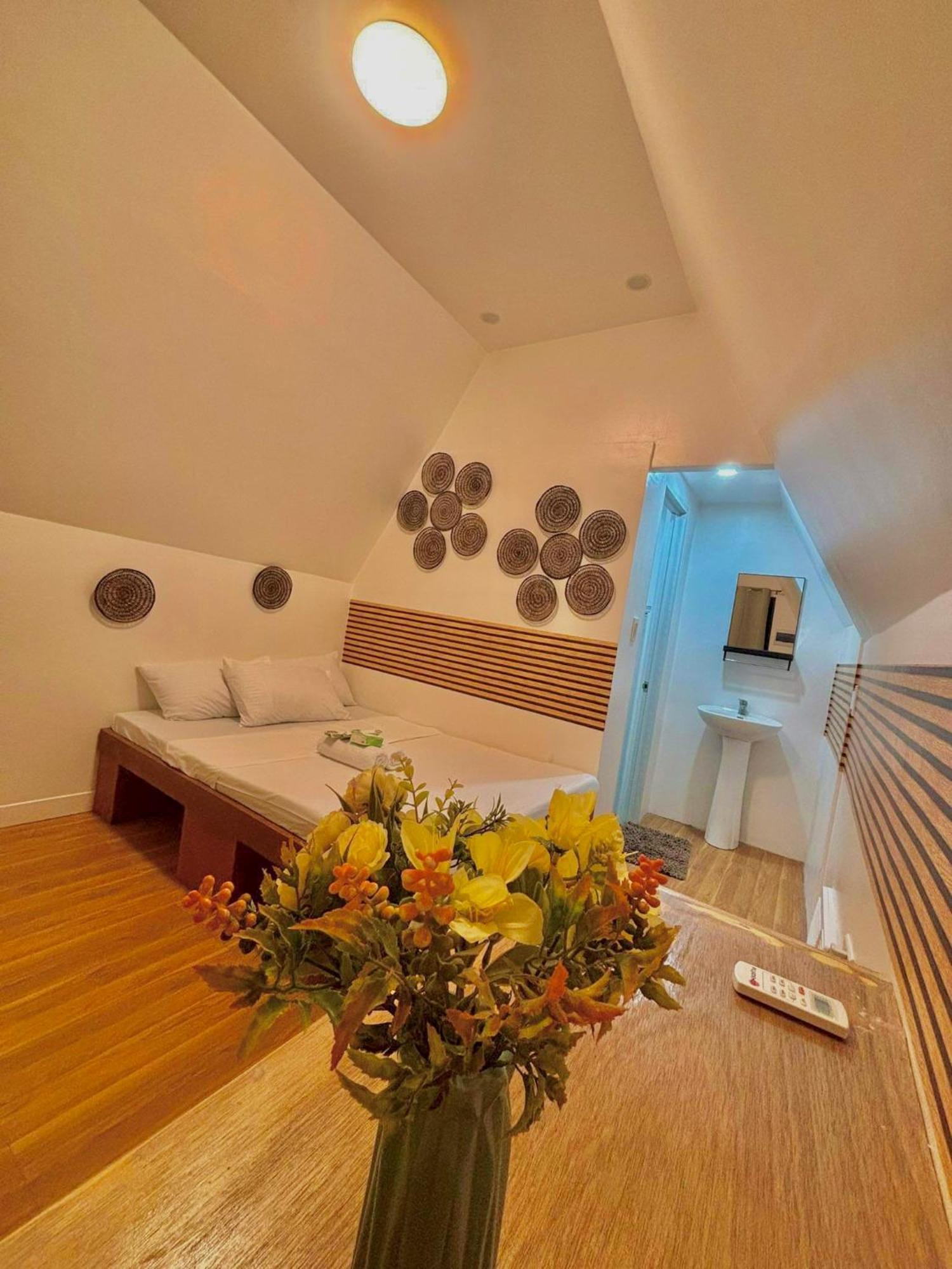 Villa Lovi Panagsama Beach Moalboal Exterior photo
