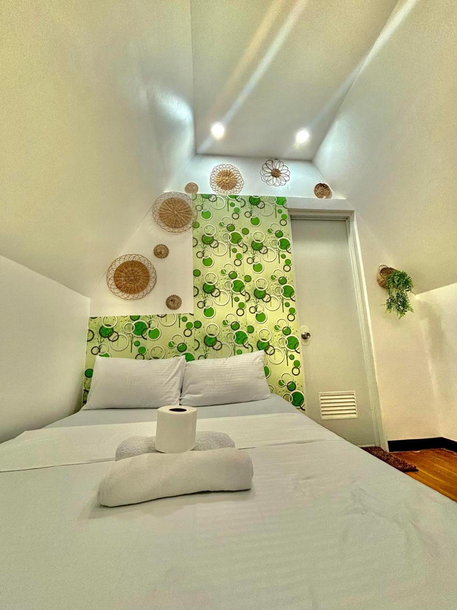 Villa Lovi Panagsama Beach Moalboal Exterior photo